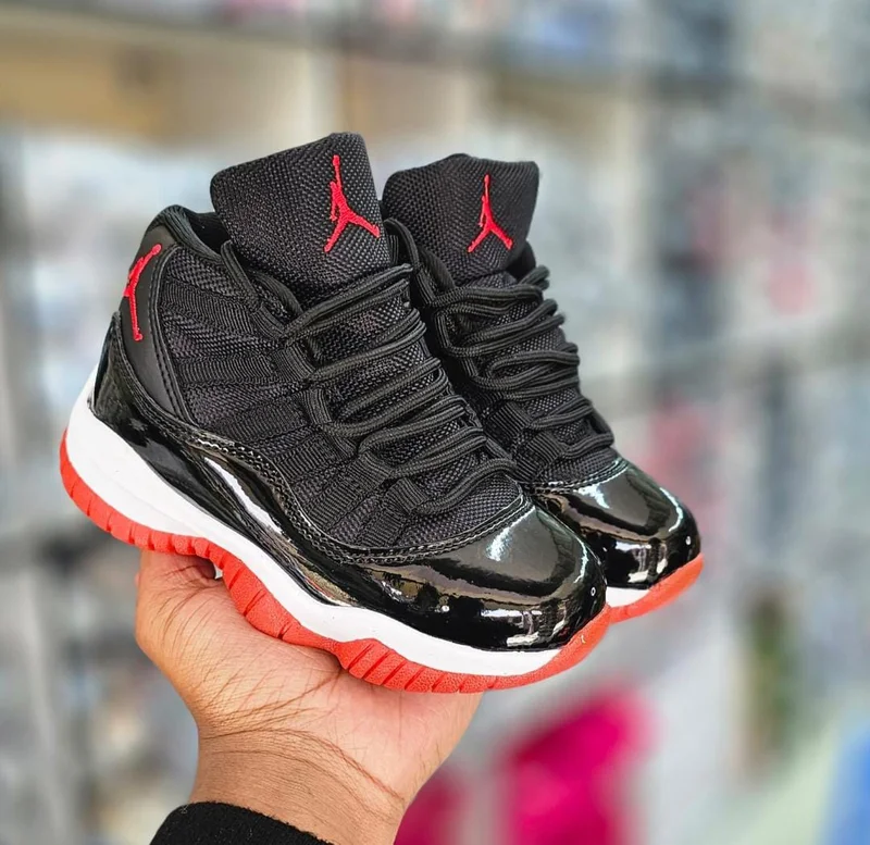 BLACK KID’S NIKE JORDAN 11 RETRO BASKETBALL SHOES