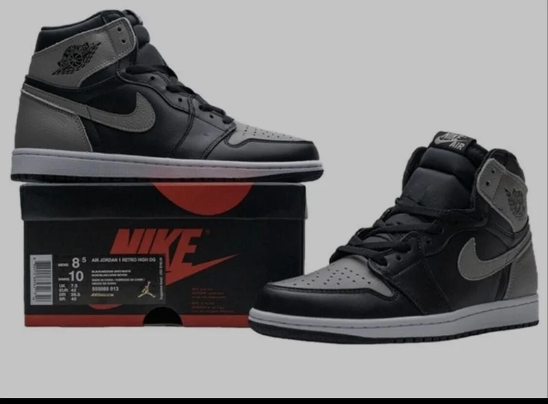 BLACK NIKE AIR JORDAN 1 RETRO HIGH SNEAKERS